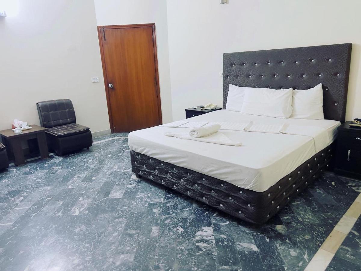 Hotel Rose Inn Lahore Exterior photo